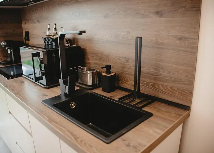 White House Iris Napoca - 6 *